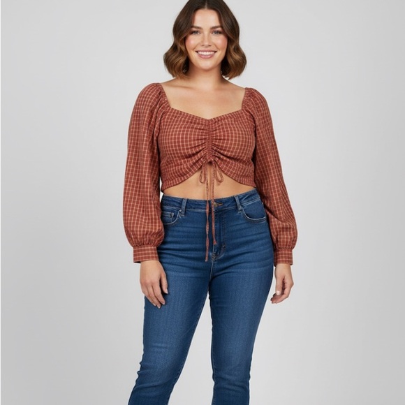 Levi’s Crop Top - Picture 1 of 2